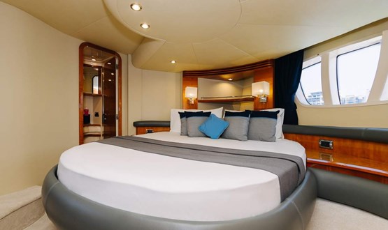 8ofus - Azimut 55ft | AED1200/Hour